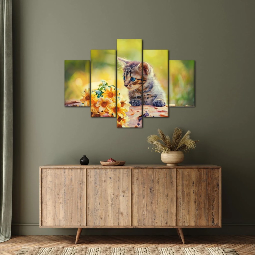 Macska képe ahogy a virágot nézi (150x105 cm)