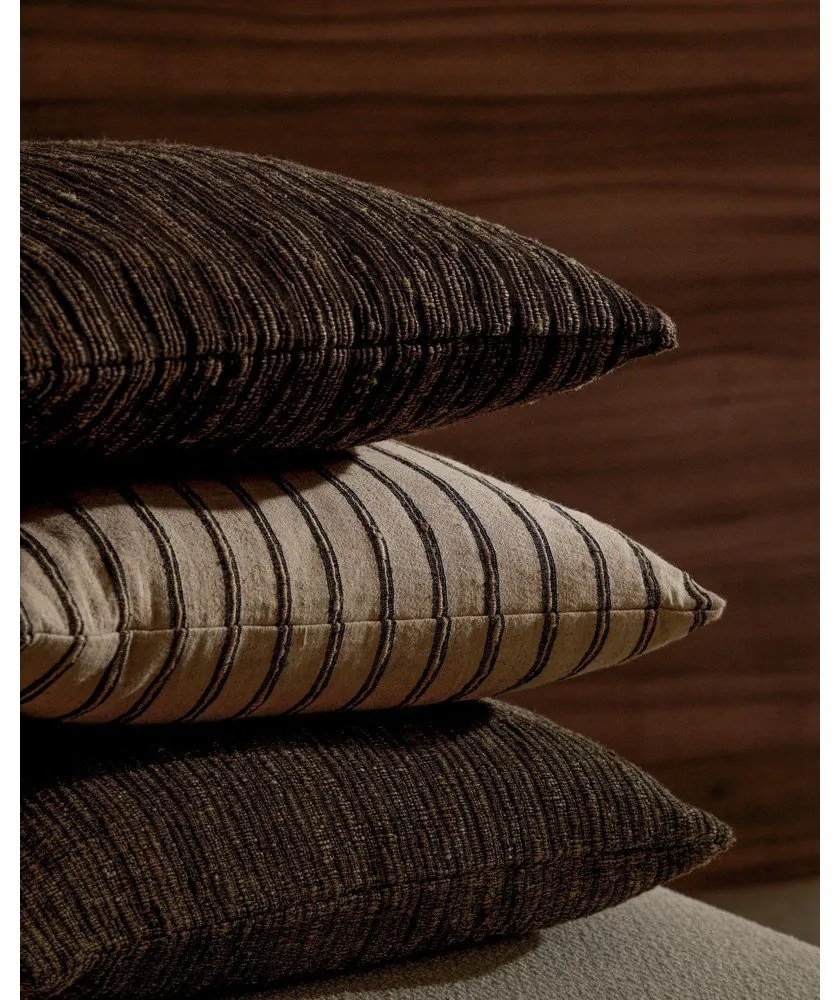 Selyem párnahuzat 45x45 cm Anir – Kave Home