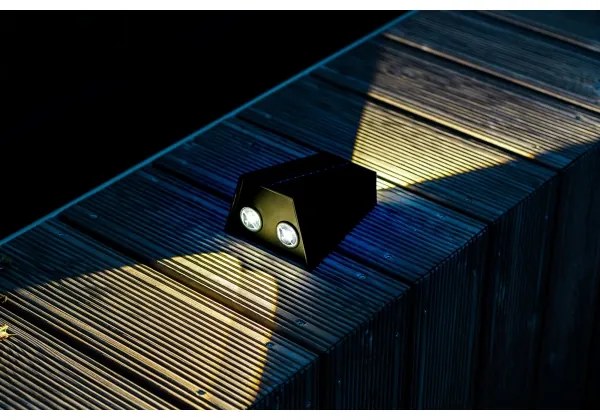 Brilagi - LED Napelemes fali lámpa PYRAMID LED/2W/3,2V 1300 mAh IP54