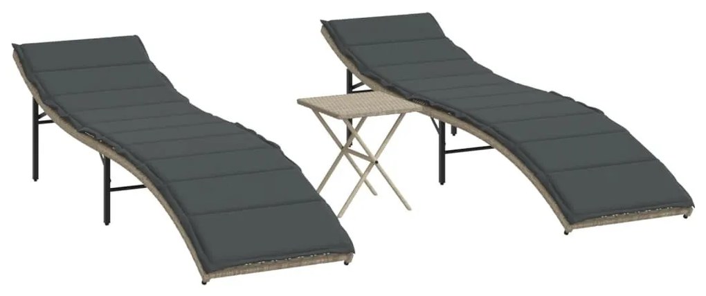 2 db világosszürke polyrattan napozóágy asztallal