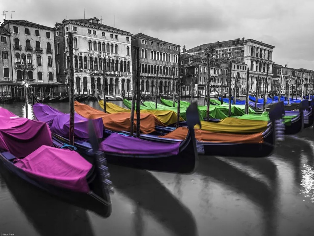 Poszter 40x30cm Gondolák parkolnak a Grand Canale 2-ben, Assaf Frank