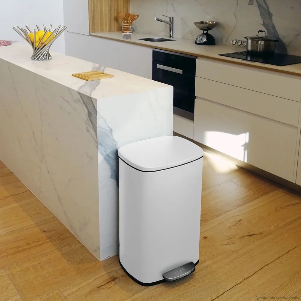 Matt fehér acél pedálos szemetes 50 l Akira – Spirella
