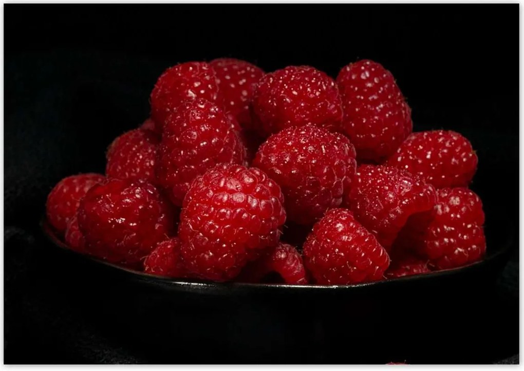 Poszterek 100x70 Érett málna egy tálban