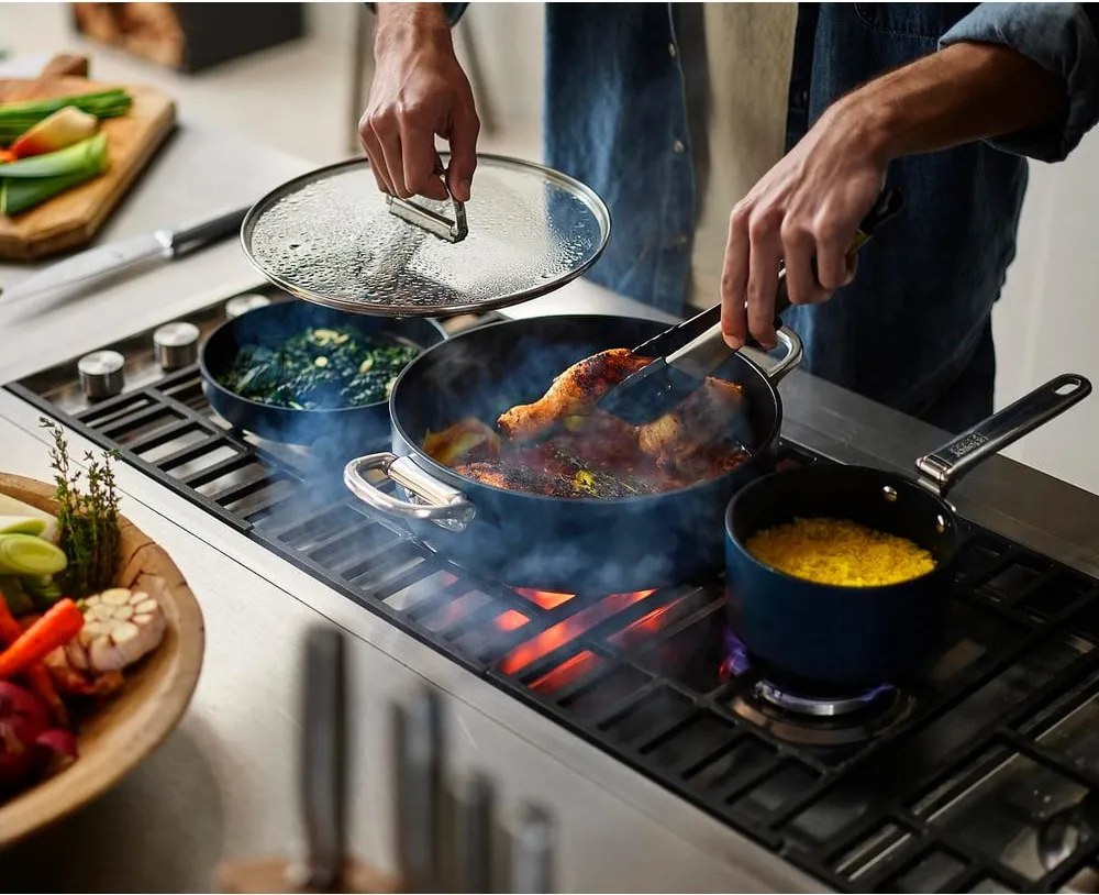 Indukciós tűzhelyhez alkalmas lábas fedővel, kerámia felülettel Space – Joseph Joseph