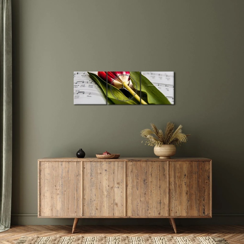 Egy vörös tulipán képe (órával) (90x30 cm)