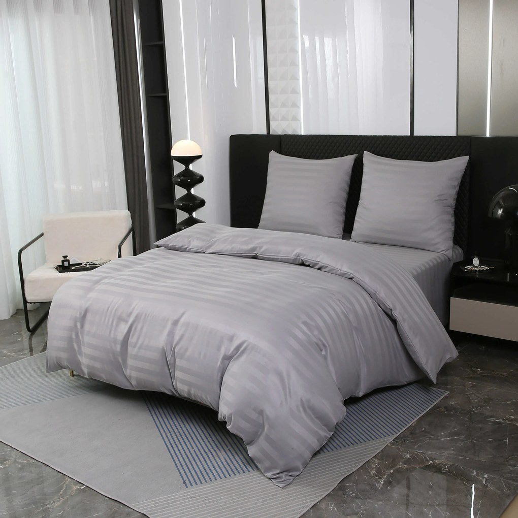 Mikroszálas hotel ágyneműhuzat JASMINE világosszürke - 2 cm csík, hotel stílusú zseb Ágyneműhuzat mérete: 2 db 70 x 90 cm | 200 x 220 cm