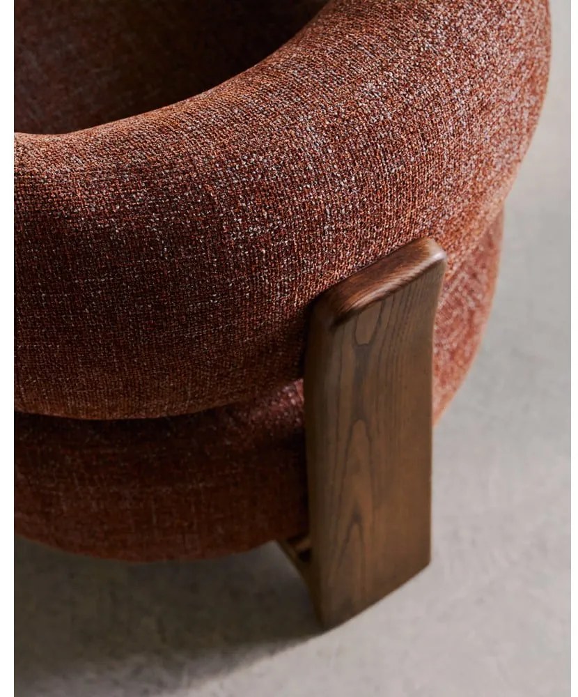 Barna zsenília fotel Granite – Kave Home