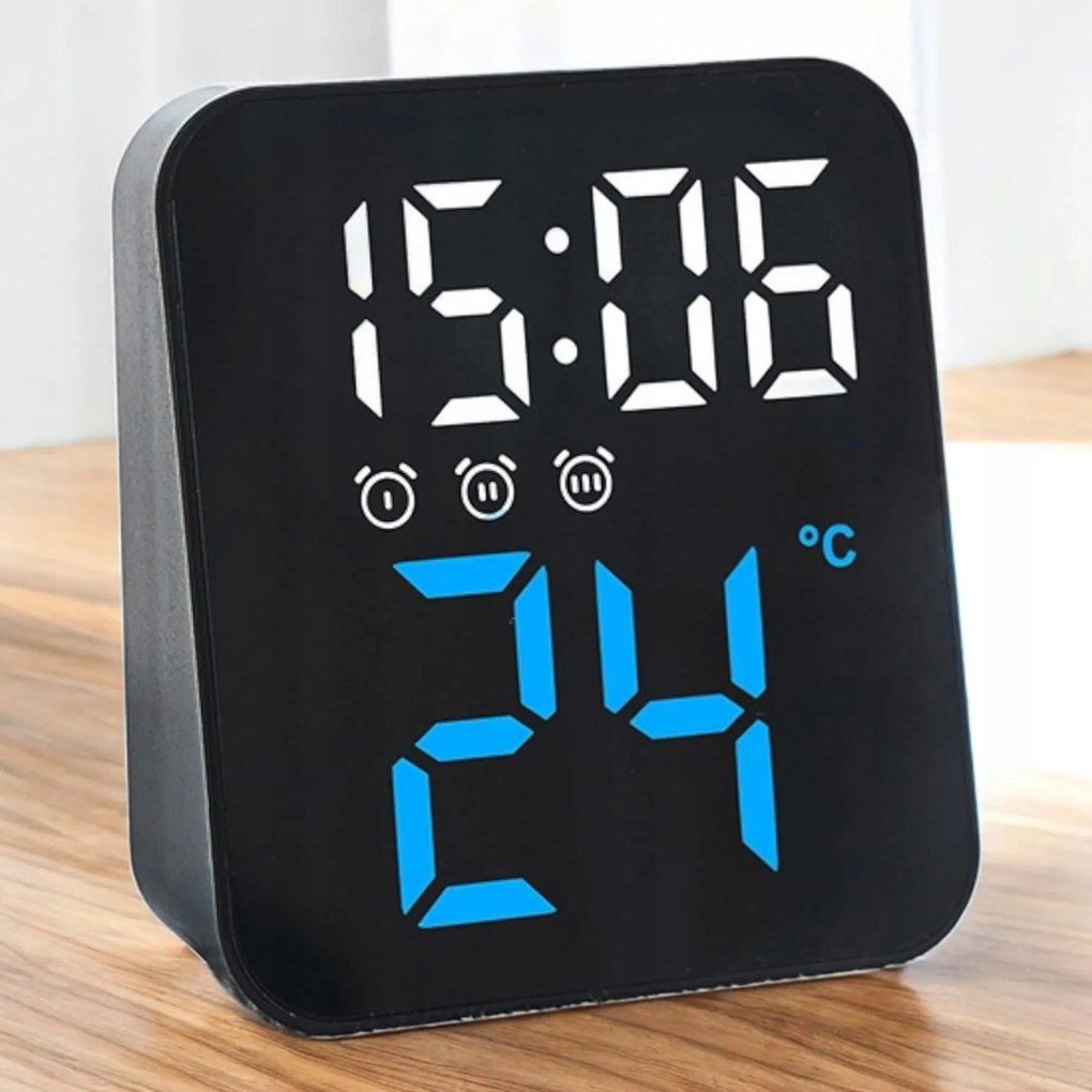 Modern LED-es ébresztőóra 3 riasztással, hőmérővel és hangvezérléssel