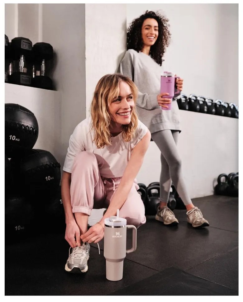 Világosszürke rozsdamentes acél termosz szívószállal 1,18 l Quencher H2.0 FlowState Tumbler Ash – Stanley