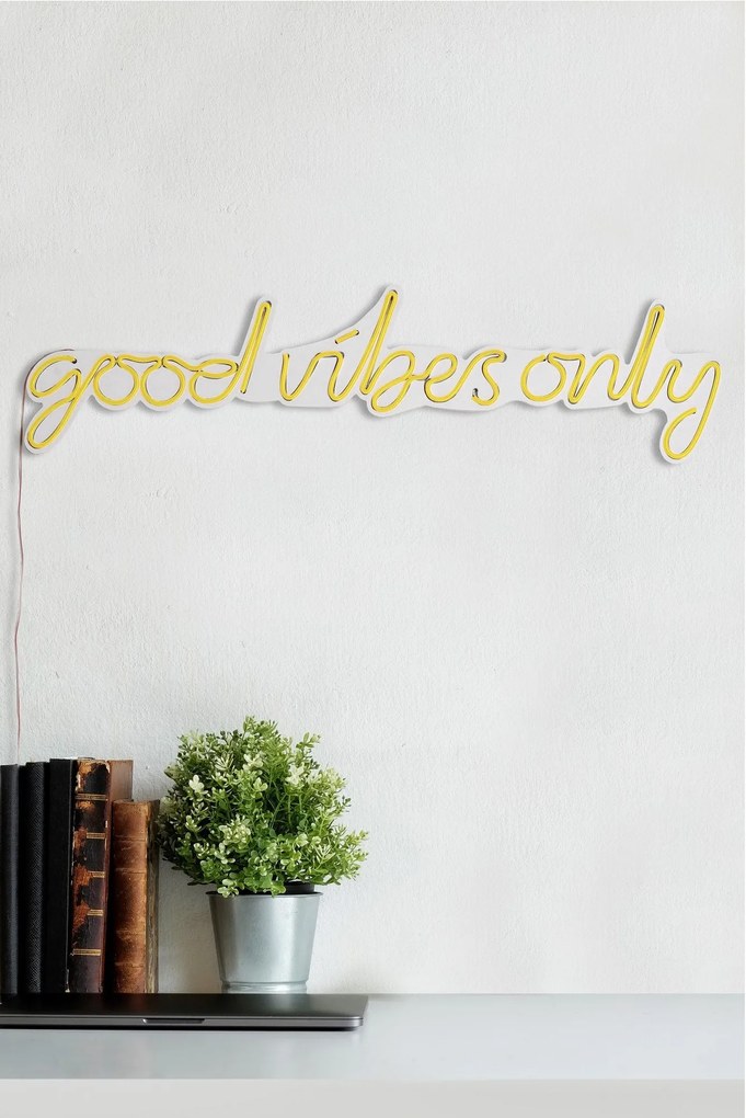 Műanyag LED-es fali dekoráció, Good Vibes Only - Sárga