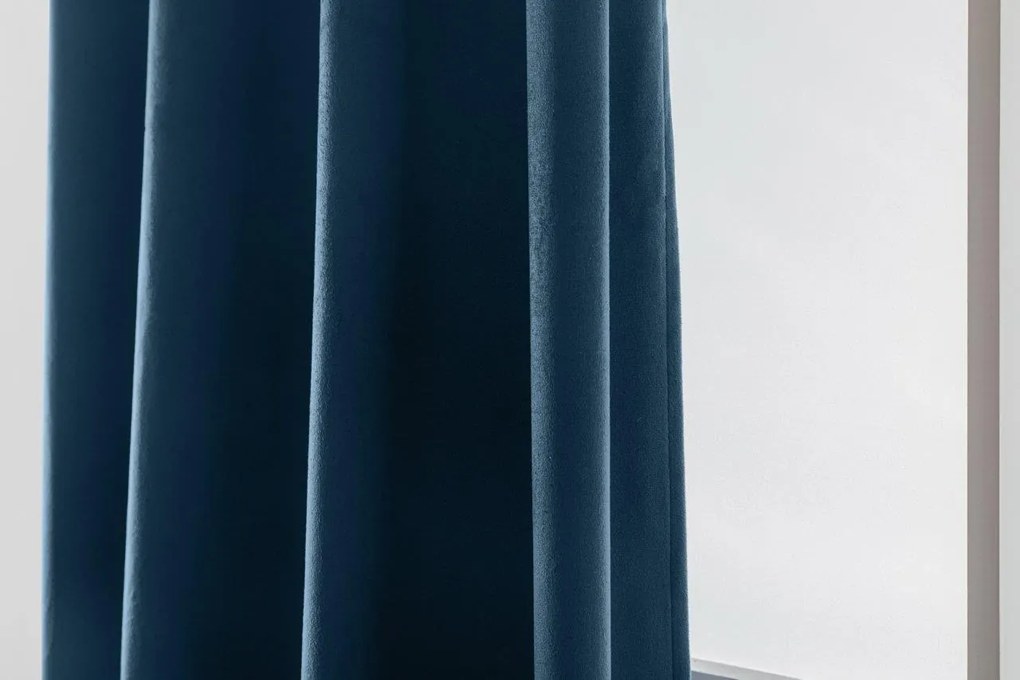 Petrolkék sötételő függöny VELVET 140x270 cm Felfüggesztés: Hullámos sínszalag