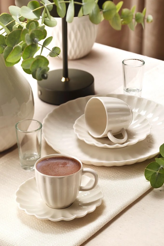 2 részes porcelán kávéscsésze szett alátéttel