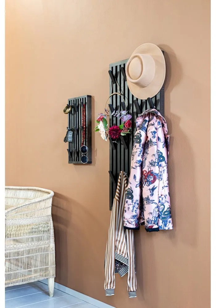 Sötétbarna tölgyfa fali fogas 24 cm Parco – Spinder Design