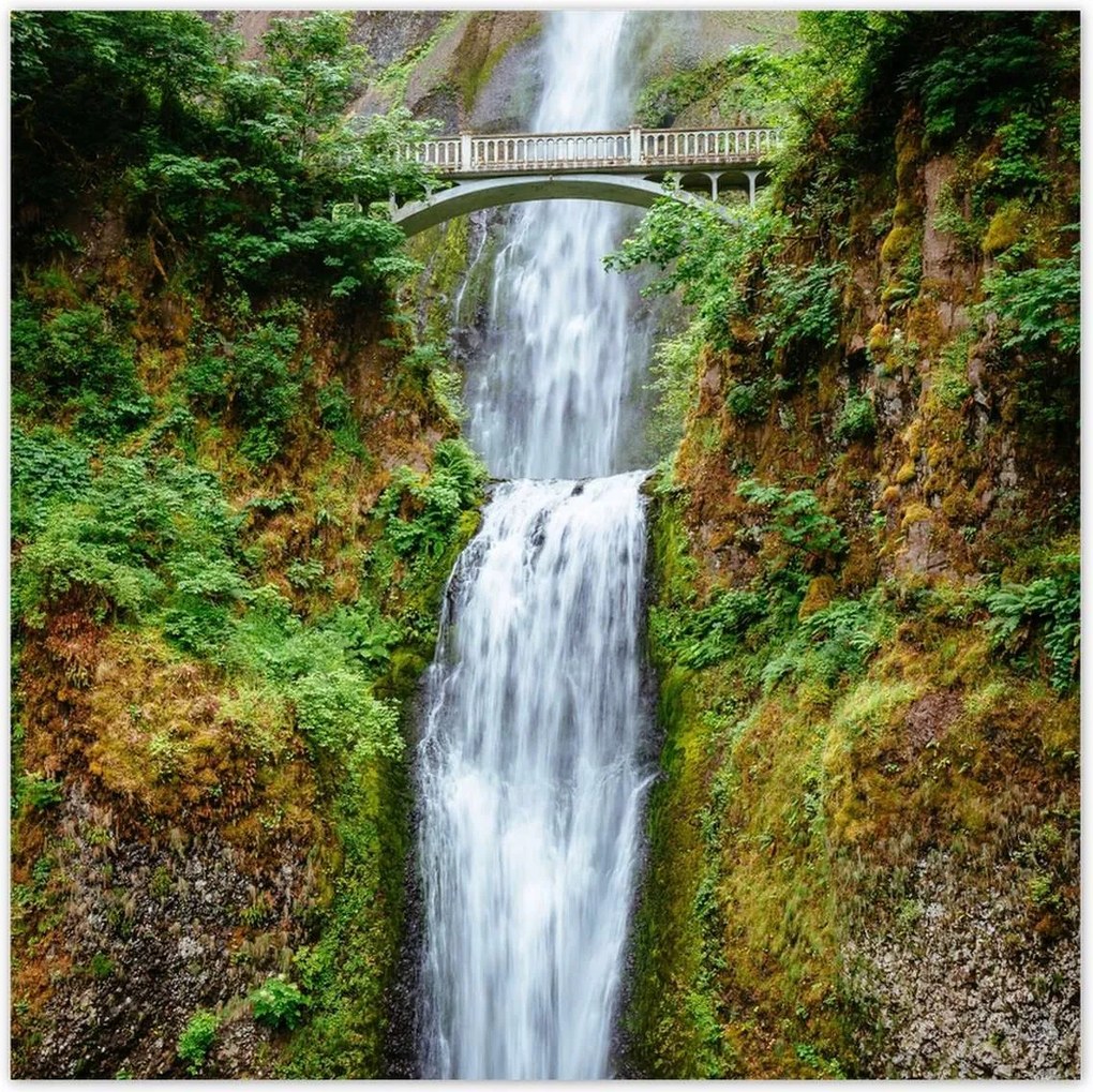 Poszterek 100x100 Trópusi vízesés Hegyek