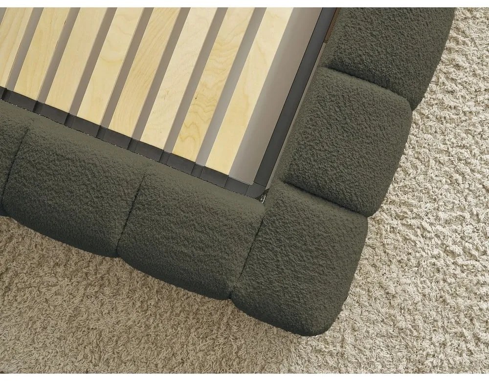 Zöld kárpitozott ágyneműtartós franciaágy ágyráccsal 180x200 cm Mont Blanc – Bobochic Paris