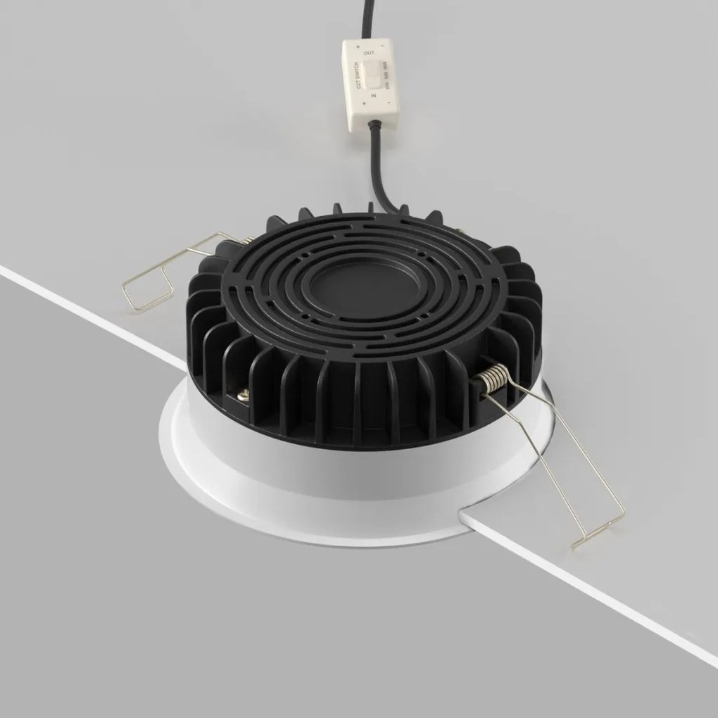 Maytoni Okno DL055-12W3-4-6K-W 1x12W/LED 900lm IP44