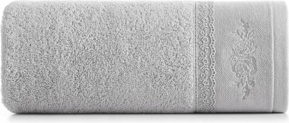 Fürdőlepedő Sisi 70x140 cm ezüst, csipkés dekoratív hímzés