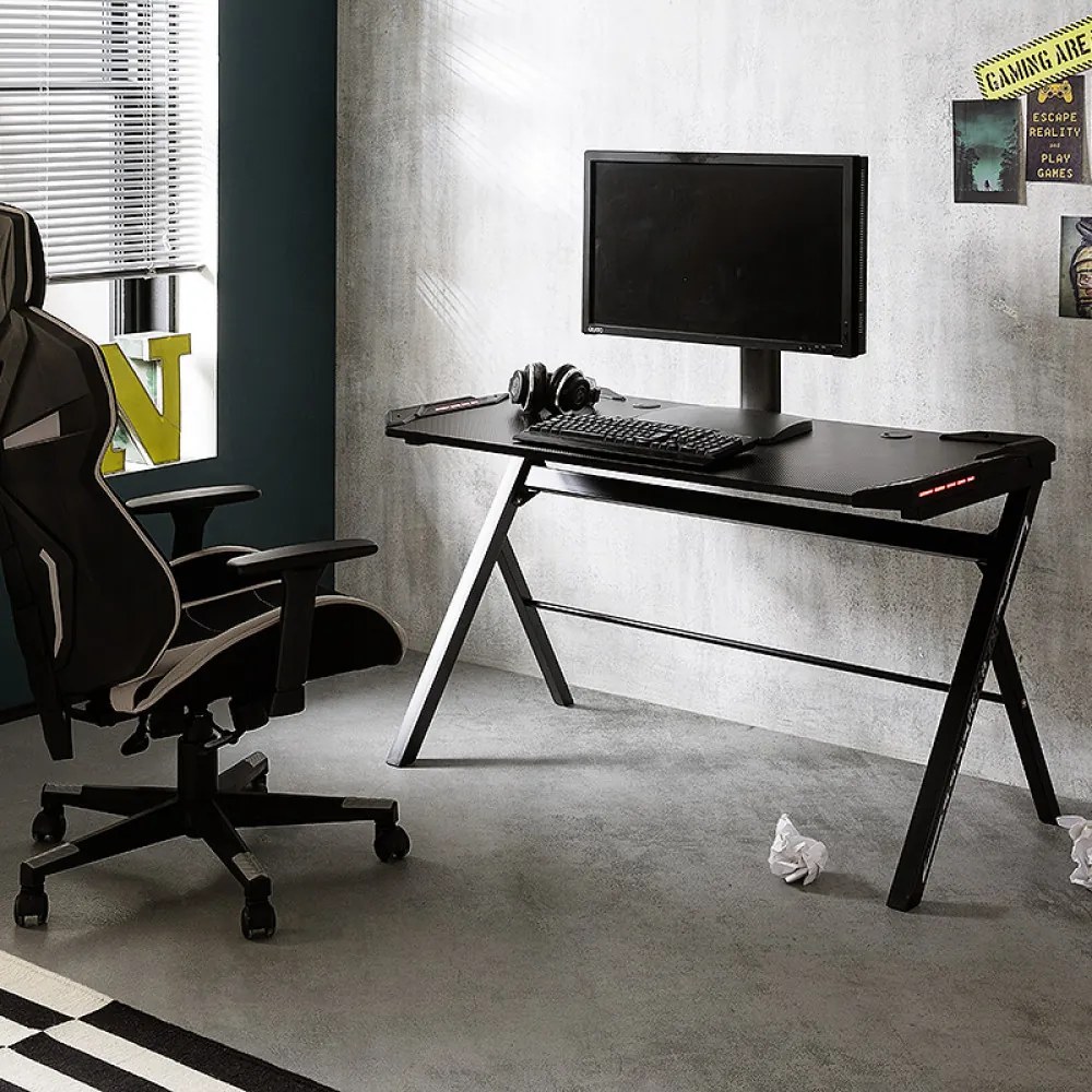 mcRACING Basic 3 gamer íróasztal fekete karbon optika borítással és beépített LED világítással