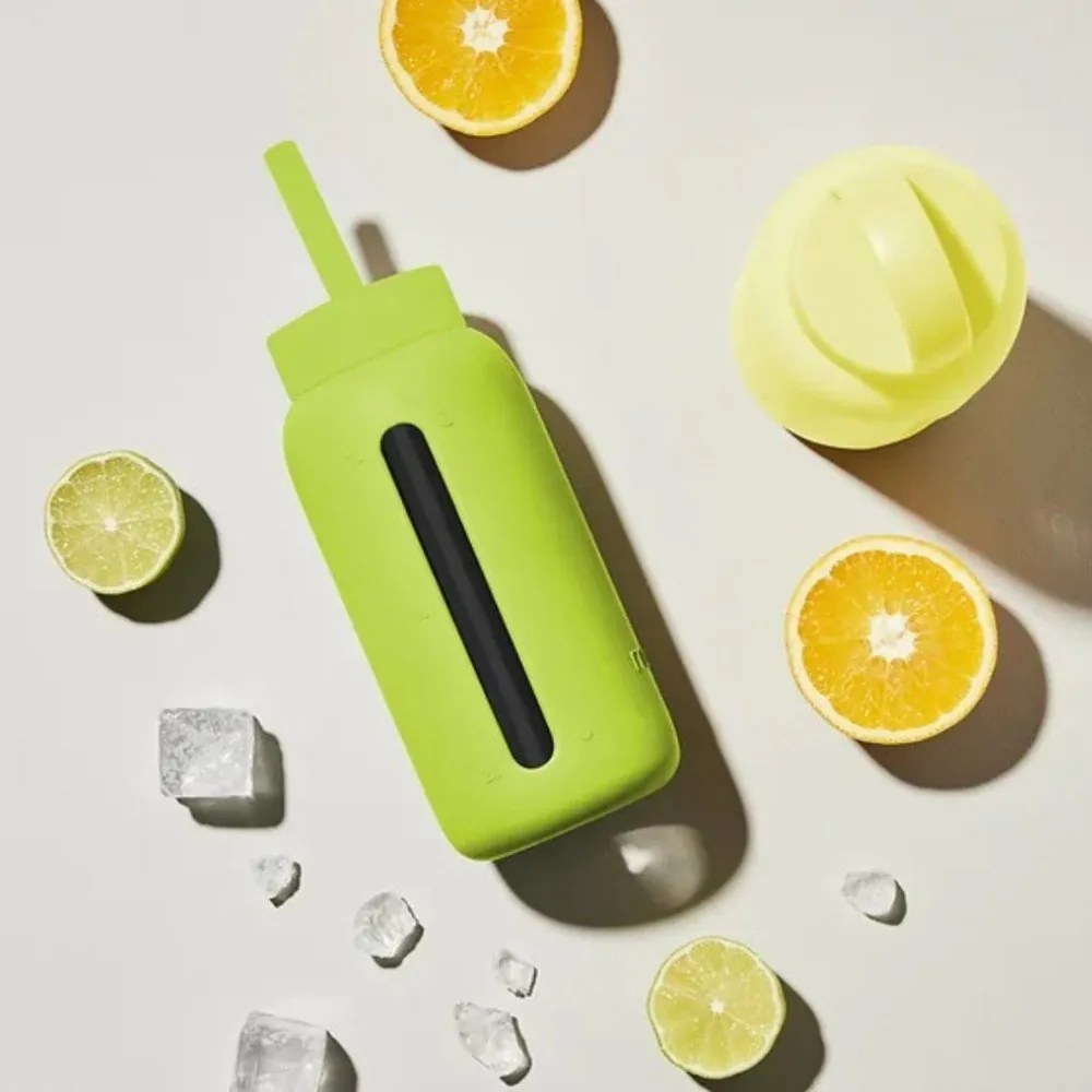 Zöld utazó ivópalack 720 ml Electric Lime – Muuki