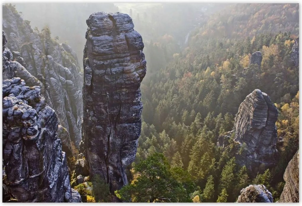 Poszterek 155x105 Magas szikla