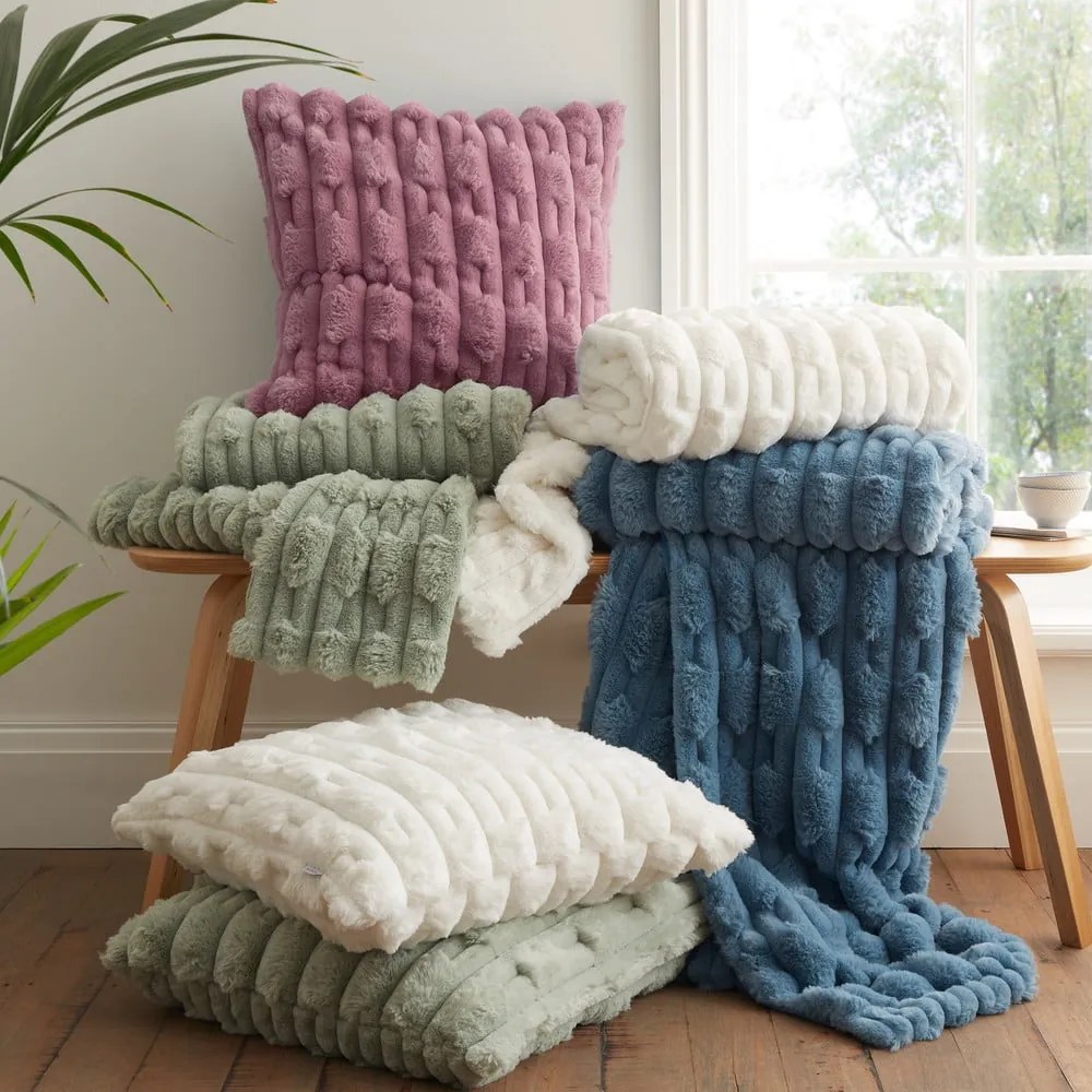 Mikroplüss díszpárna 50x50 cm Carved Fur – Bianca