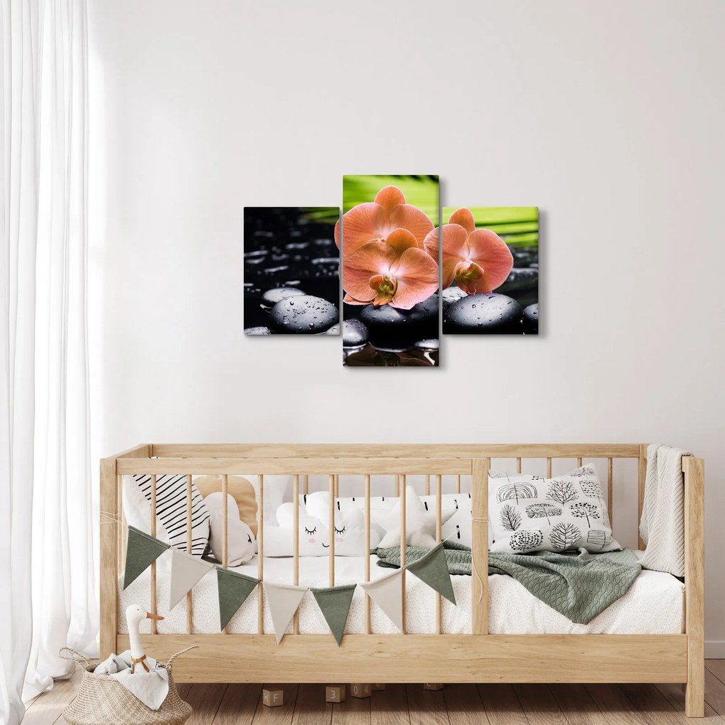 Kép - Narancssárga orchidea pálmalevelekkel (90x60 cm)