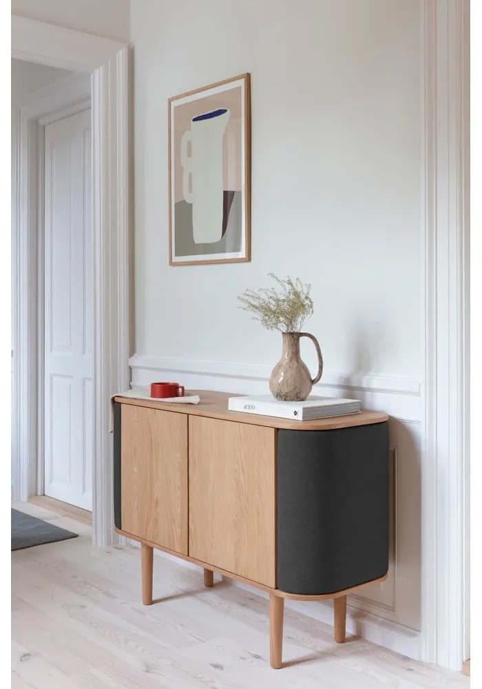 Antracitszürke-natúr színű alacsony komód tölgyfa dekorral 109x75 cm Treasures – UMAGE