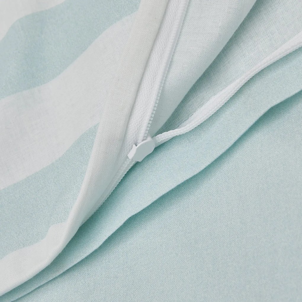 Gyermek ágynemű Renforcé pamutból FYNN FROST világoskék Ágyneműhuzat mérete: 80 x 80 cm | 135 x 200 cm