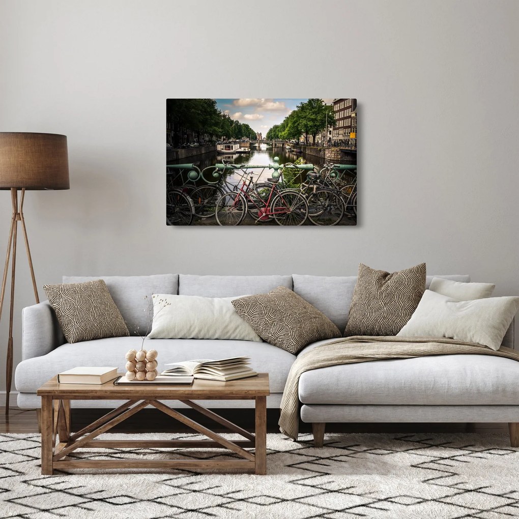 Egy bicikli képe a városban (90x60 cm)
