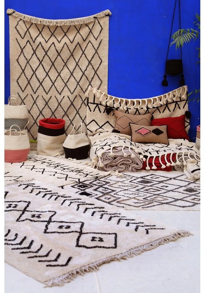 Krémszínű mosható kézi szövésű pamut szőnyeg 140x210 cm Bereber Rhombs – Lorena Canals