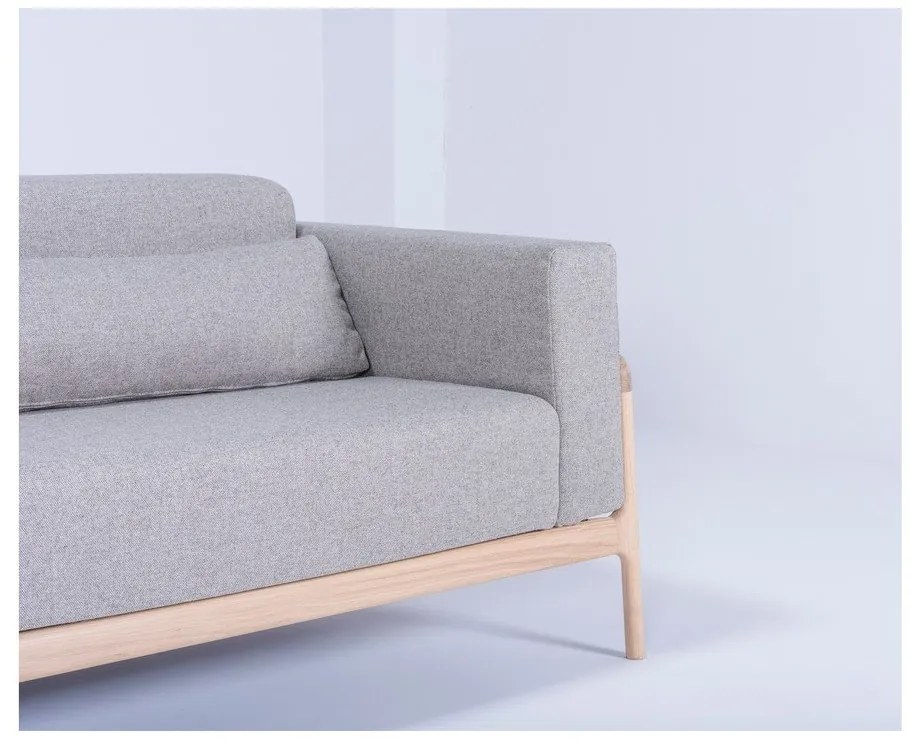 Fawn Plus szürke kanapé tölgyfából, 240 cm - Gazzda