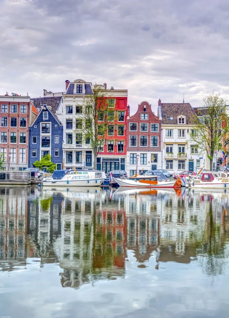 Poszter 39,5x55cm Amszterdami bérházak a csatorna partján, Assaf Frank