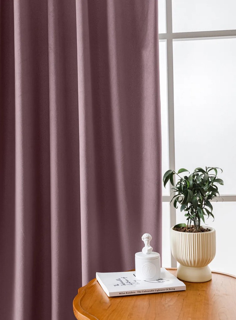 Világoslila VELVET sötétítő függöny 140x270 cm Felfüggesztés: Hullámos sínszalag