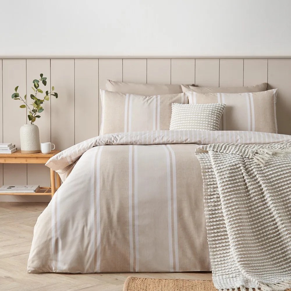 Bézs kétszemélyes háromrészes ágyneműhuzat 200x200 cm Banded Stripe – Catherine Lansfield
