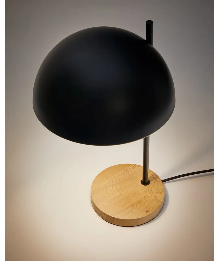 Fekete-natúr színű asztali lámpa fém búrával (magasság 48,5 cm) Catlar – Kave Home