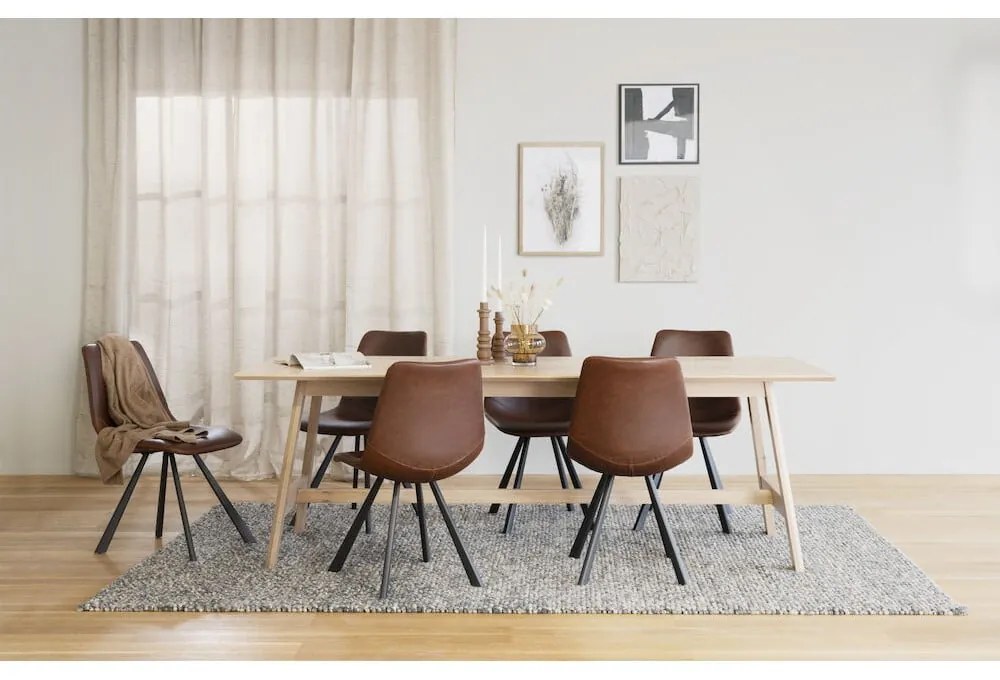 Alpha barna étkezőszék fekete lábakkal - Rowico