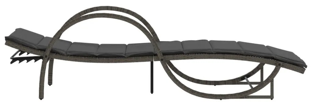 2 db szürke polyrattan napozóágy párnával