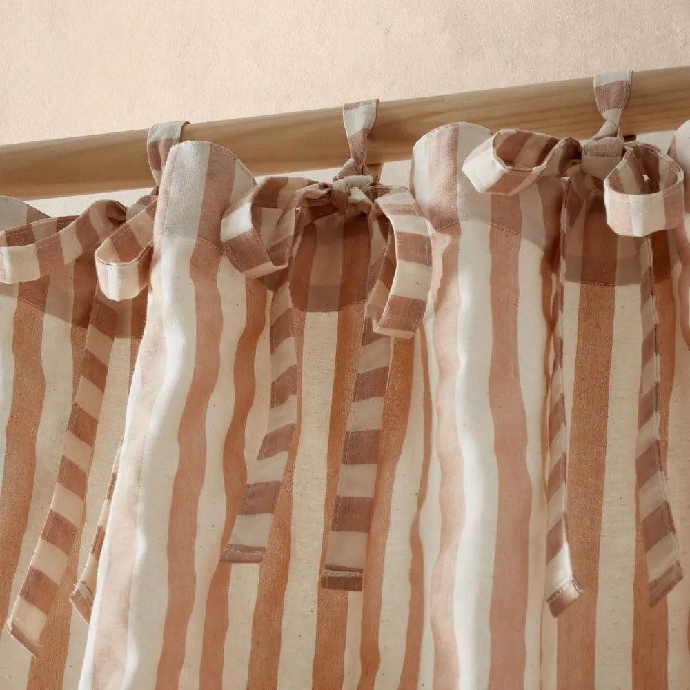 Terrakotta színű fényáteresztő függöny 140x229 cm Zanzibar Stripe – Pineapple Elephant