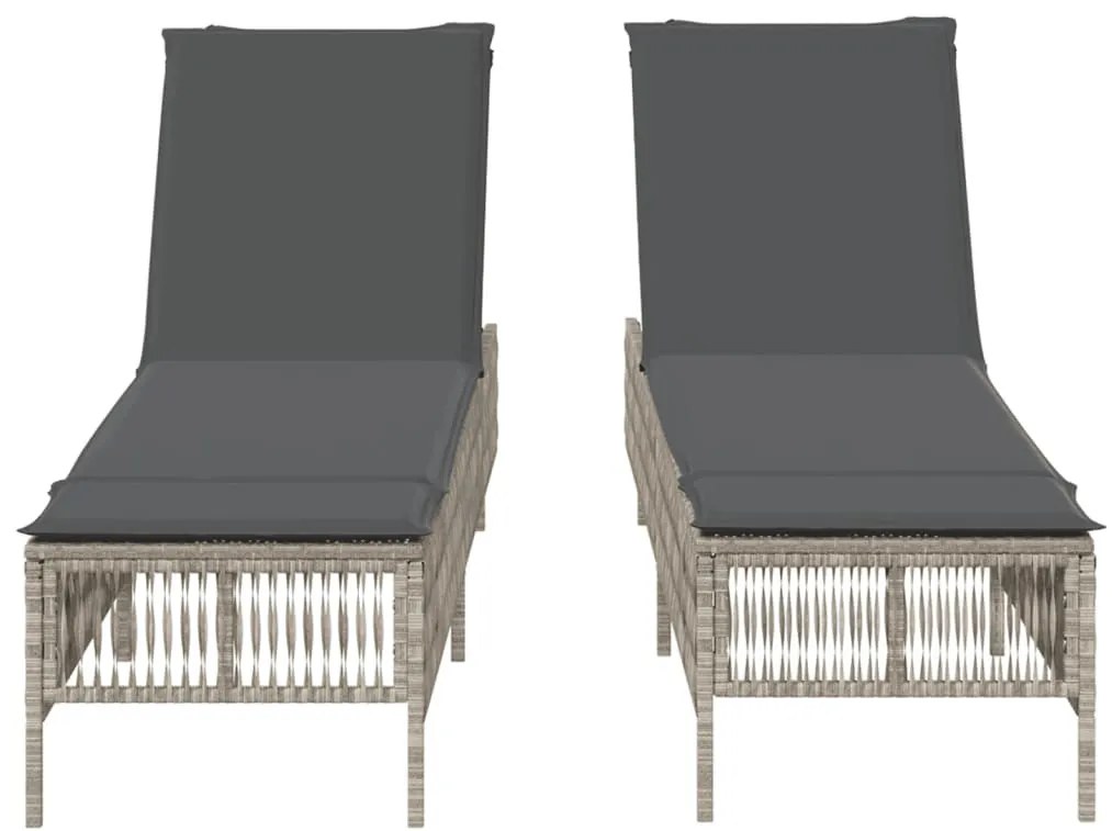 2 db világosszürke polyrattan napozóágy párnával