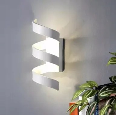 Helix LED-es fali lámpa, fehér-ezüst, 26 cm