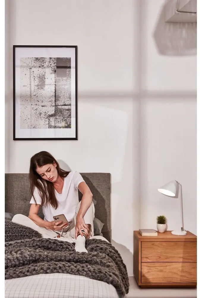 Natúr színű éjjeliszekrény Abilen – Kave Home