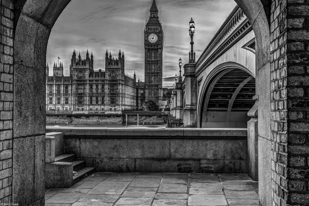 Poszter 30x20cm Kilátás a Big Benre az íven keresztül, Assaf Frank