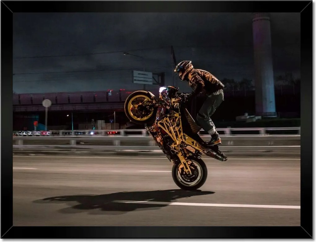 Poszterek 40x30-as keretben Motorral egy keréken