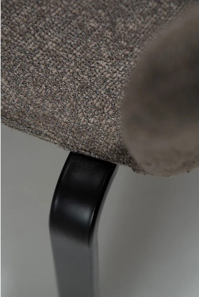 Barna kárpitozott étkezőszék Heap – DAN-FORM Denmark