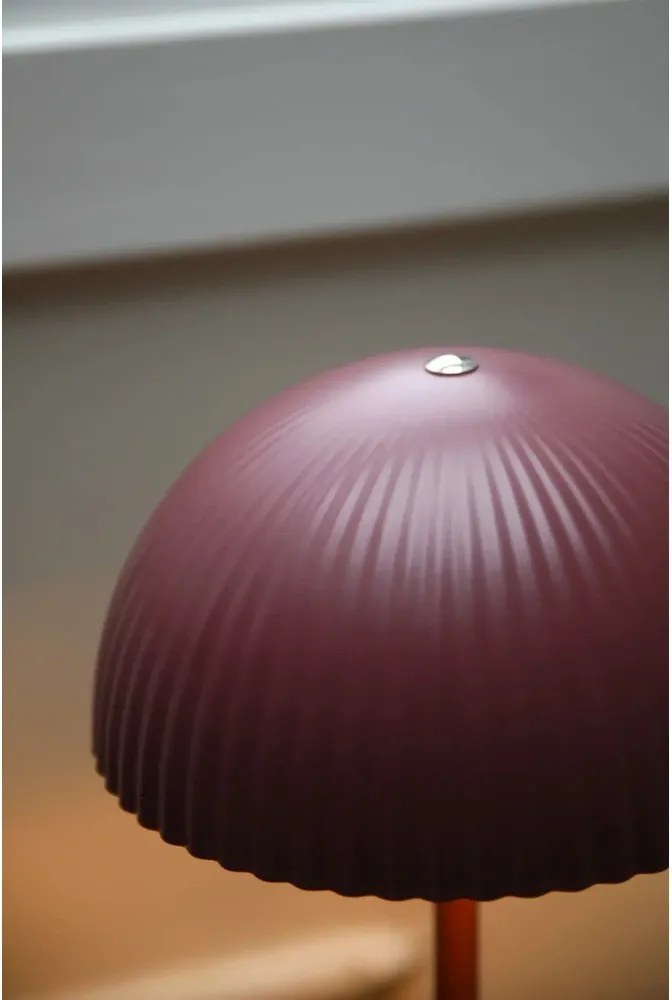 Piros fém asztali lámpa fém búrával (magasság 33,5 cm) Zin – Markslöjd