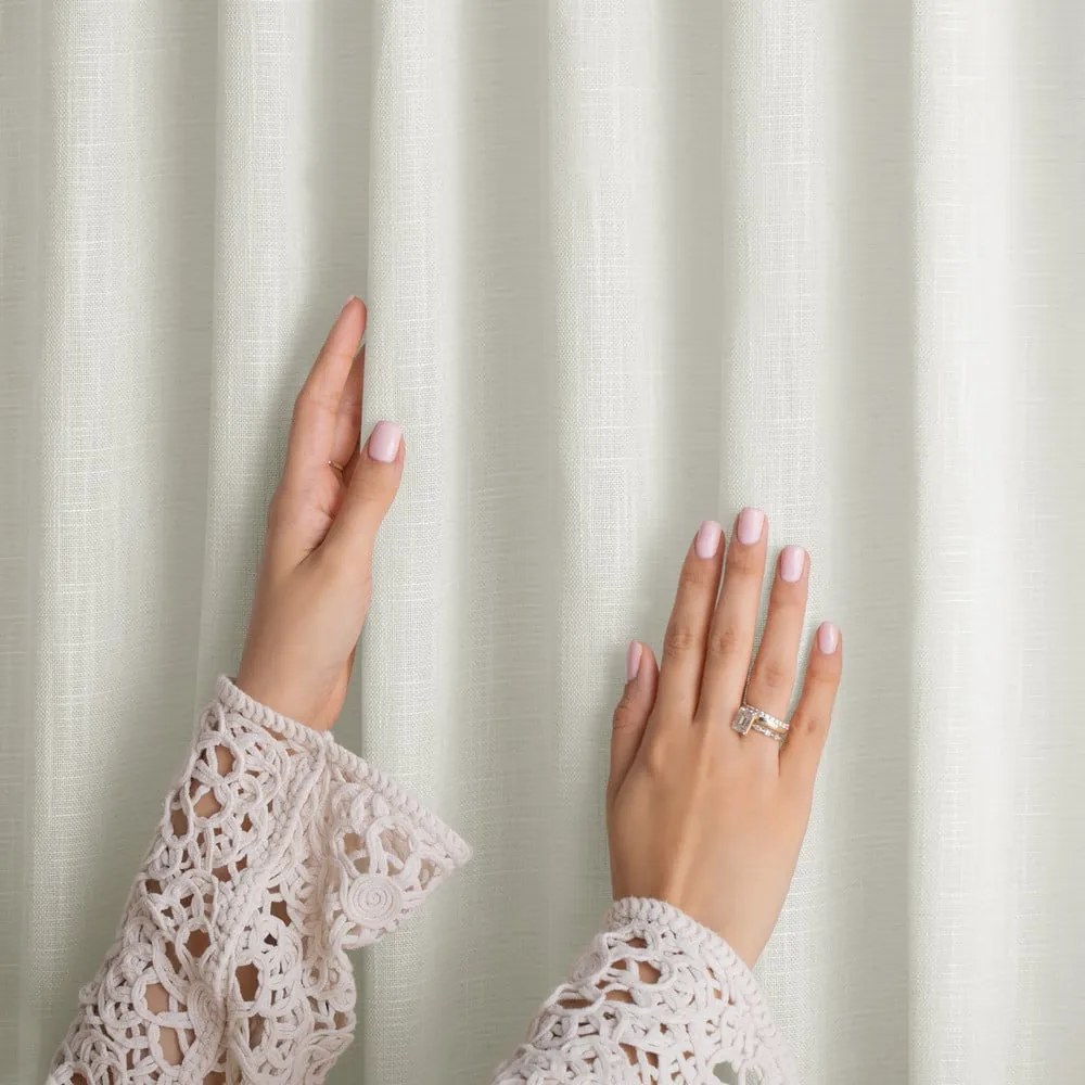 Krémszínű függöny 140x250 cm Valeta – Restilo