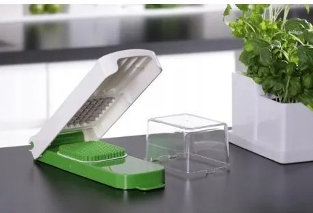 Alligator műanyag family tökéletes kockára vág