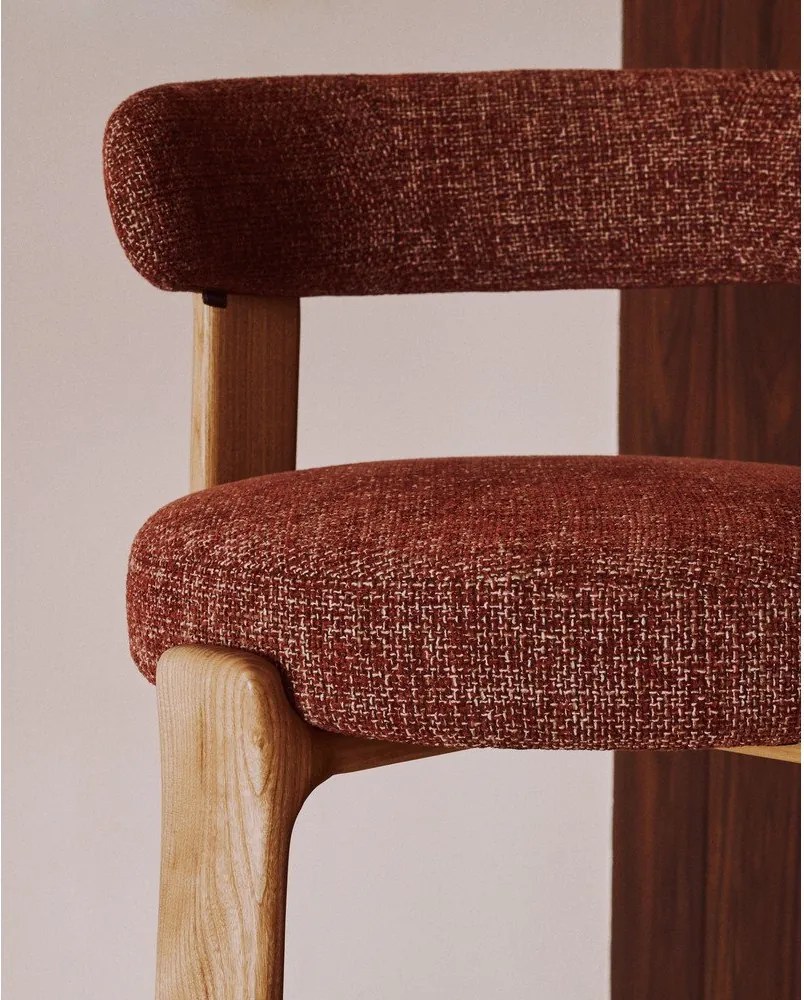 Terrakotta színű-világos natúr színű kőrisfa bárszék (ülésmagasság 65 cm) Granite – Kave Home