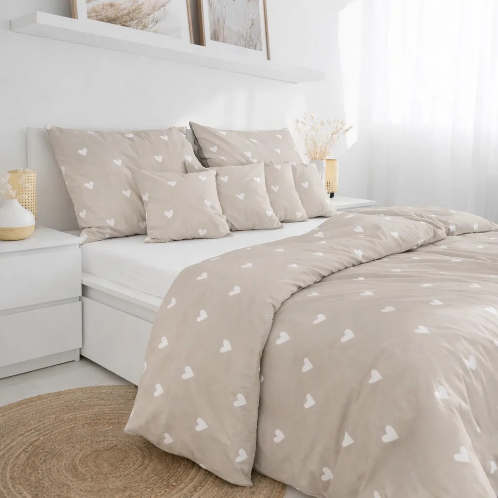 Goldea pamut ágyneműhuzat - szívecskék, latte színű alapon 140 x 200 és 70 x 90 cm