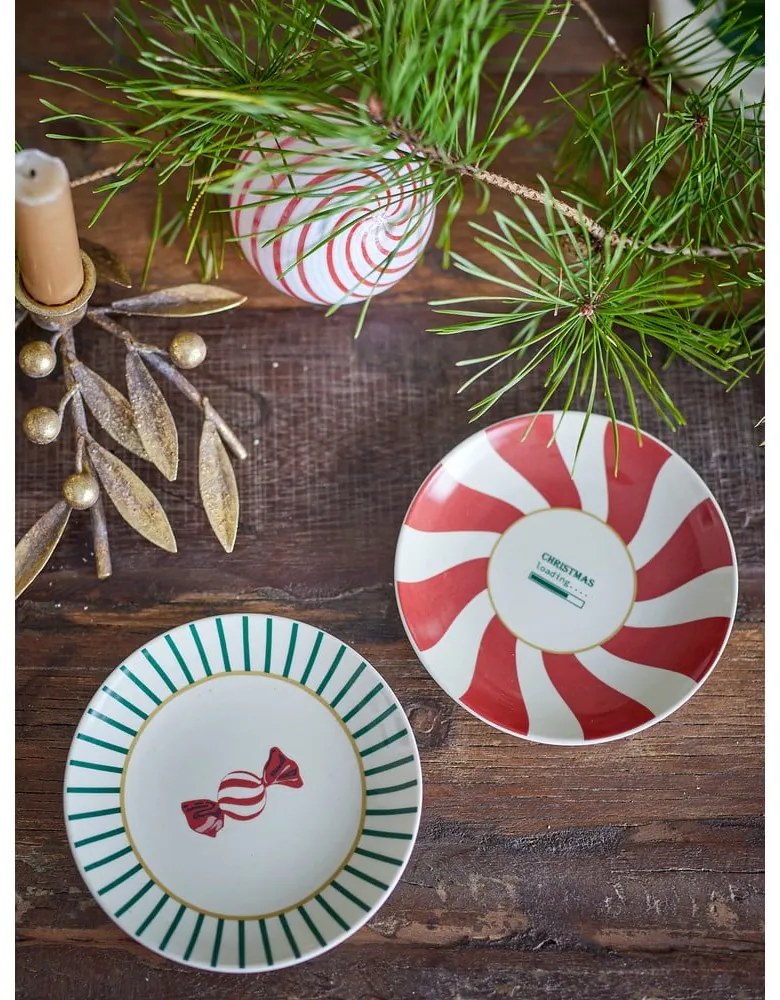 Piros-krémszínű agyagkerámia desszertes tányér készlet karácsonyi mintával, 2 db-os, ø 12,5 cm Yule – Bloomingville